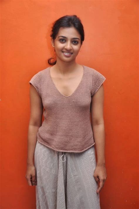 radhika sex photos|Radhika Apte Hot & Sexy Photos .